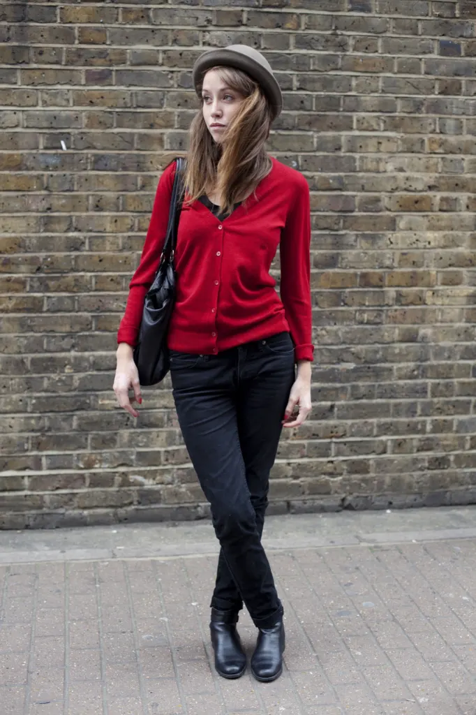 Uniqlo: Uniqlooks — commercial, fashion and portrait photograph in London, UK, frame 14 of 49.